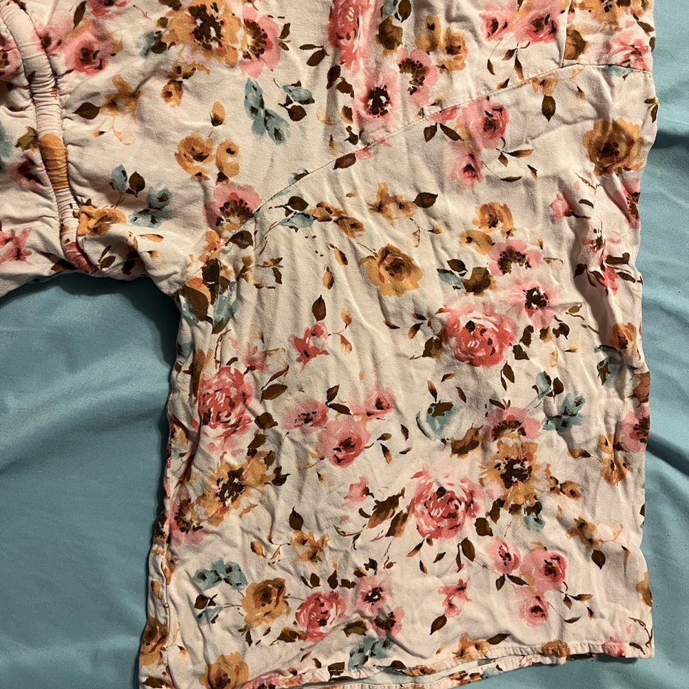 Torrid pink floral babydoll shark bite blouse size 2X feminine - Picture 3 of 6
